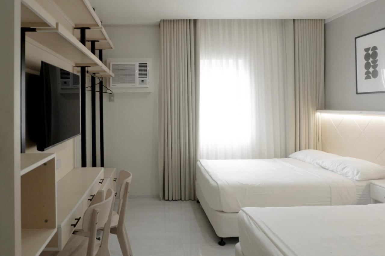 Twin Hearts Residences 1 Роксас Екстер'єр фото