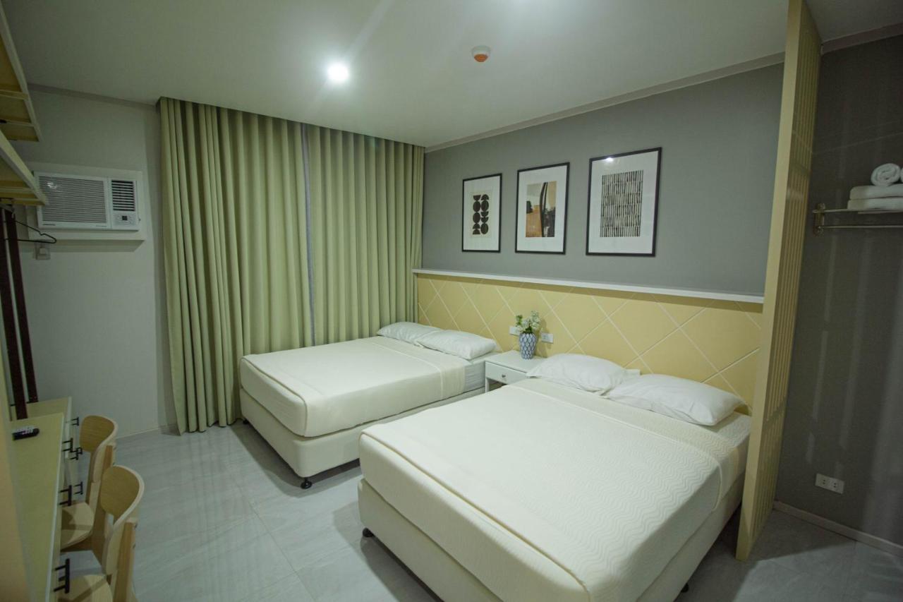 Twin Hearts Residences 1 Роксас Екстер'єр фото